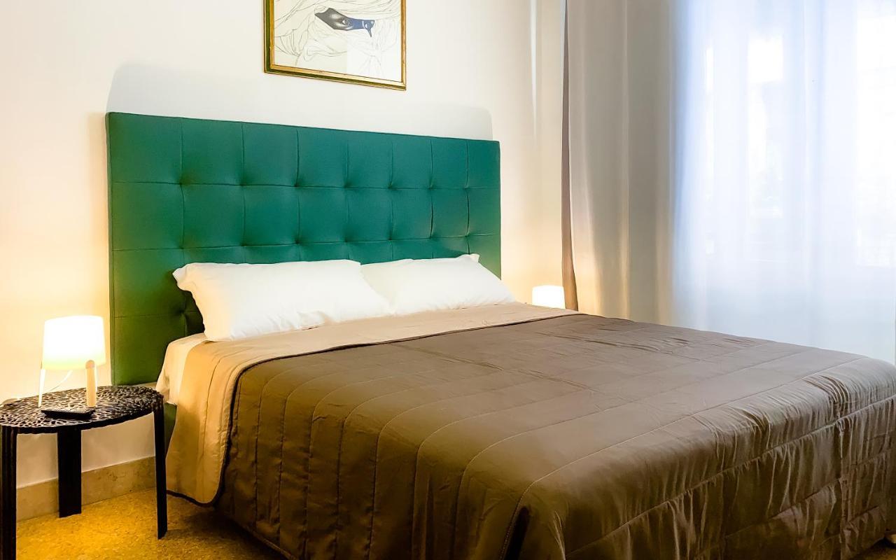 Suite In Center Палермо Екстериор снимка