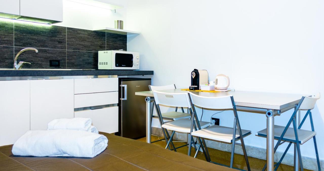 Suite In Center Палермо Екстериор снимка