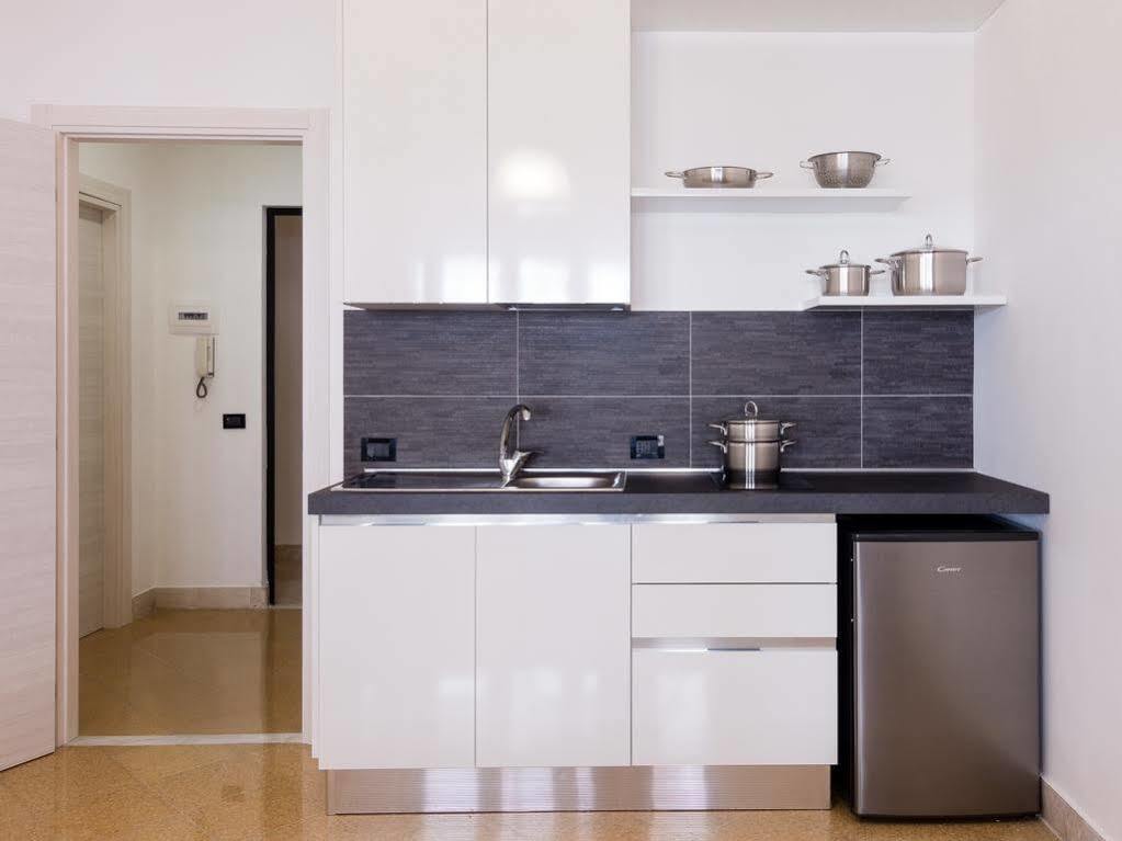 Suite In Center Палермо Екстериор снимка
